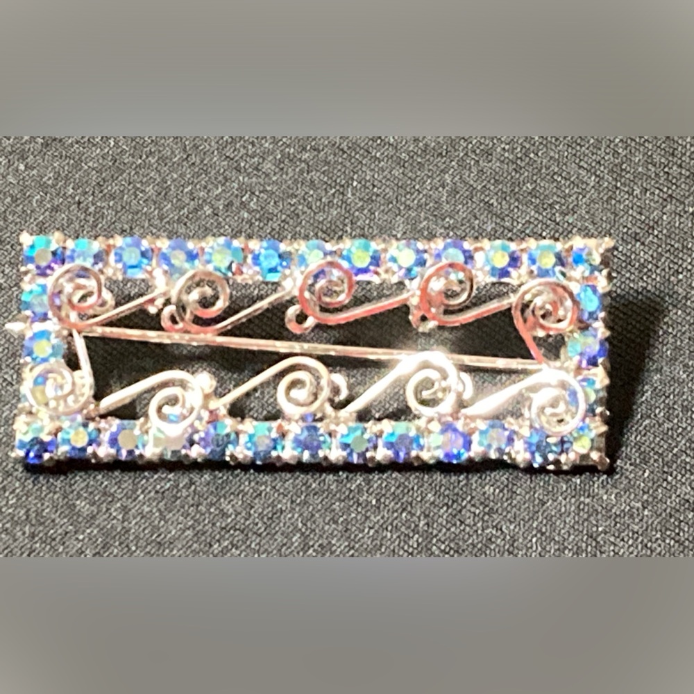 VINTAGE RECTANGULAR SILVER TONE RHINESTONE BROOCH WITH SPIRALS - UNSIGNED